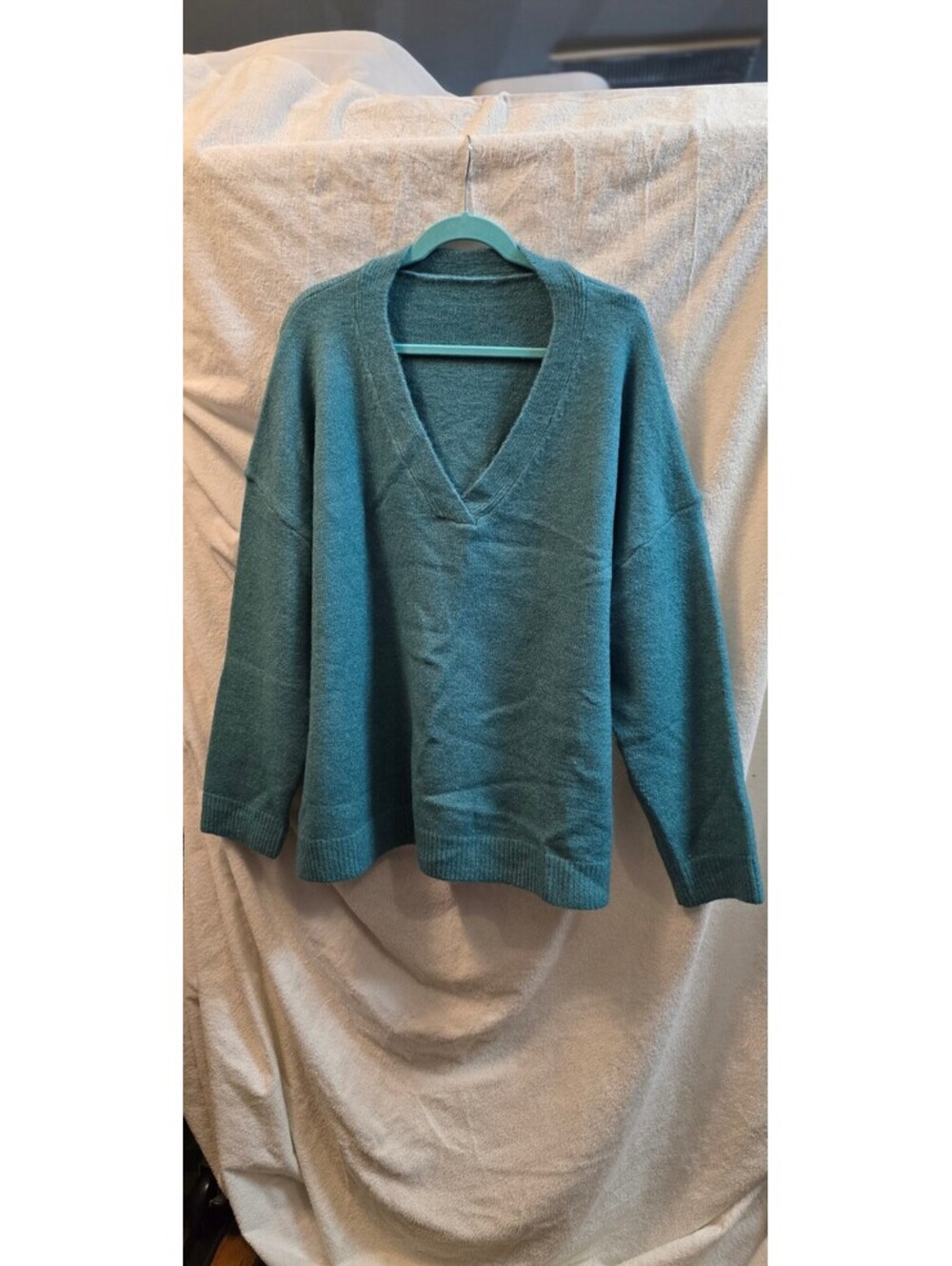 Oversized V-Neck Sweater in Teal Blue, Size 5XL (22-24)
